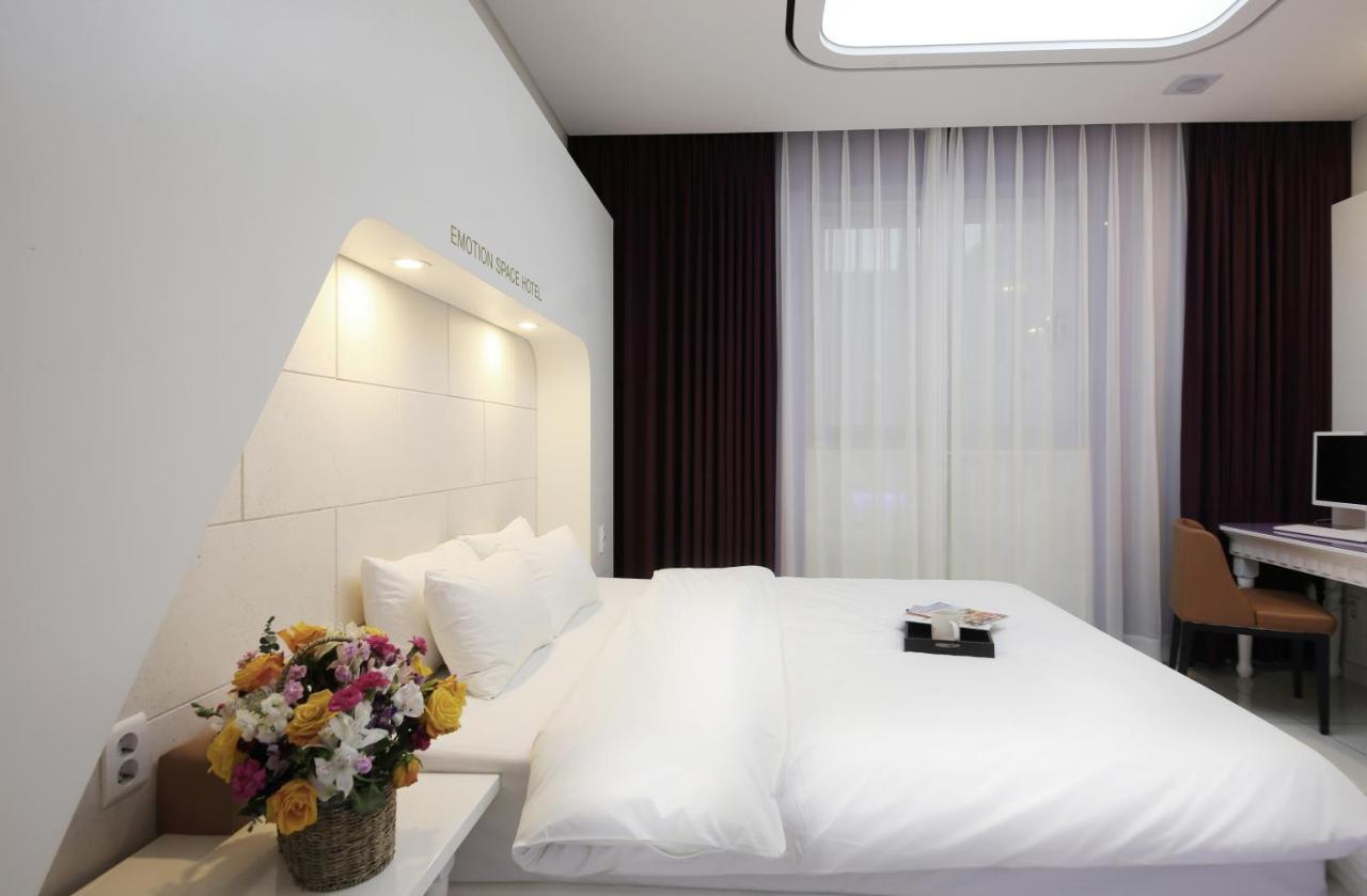 Urban Stay Hotel Gwangju Metropolitan City Exterior foto